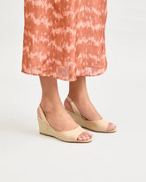 Espadrillas con Zeppa Bassa in Suede Morbido con Slingback |