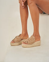 Espadrillas con Zeppa con Nodo in Pelle Scamosciata |