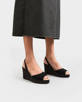 Manebí soft slingback espadrillas con zeppa black in camoscio | 